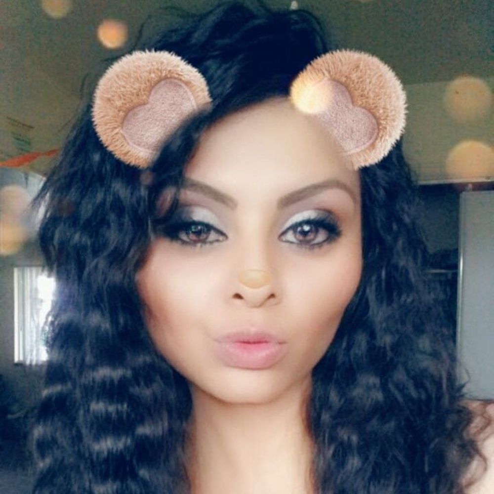 Meet your Posher, Selena